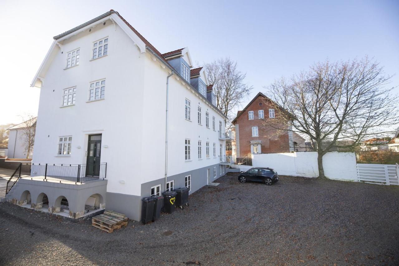 Aday - Modern Living - Balcony Room Ålborg Exterior foto